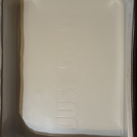 Nike Black Lunch Box - Picture 3 of 16